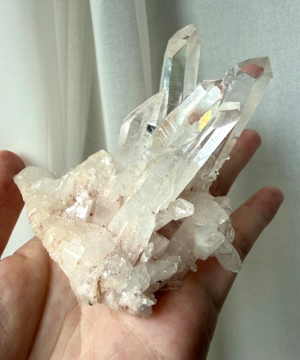 Terra Memoir 地球回憶錄|占星.塔羅牌.水晶.魔法蠟燭 93 Alternative view of 粉色雷姆利亞水晶|療癒內在小孩、高敏感者、內在情感修復